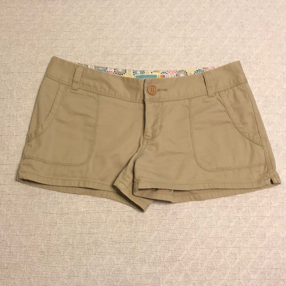 LIKE NEW Hang Ten Khaki Mini Short Shorts